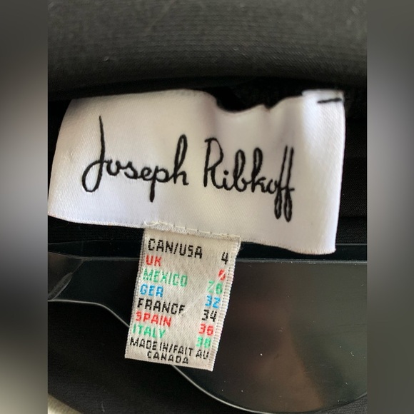 Joseph Ribkoff Black High/Low Fringe Skirt
Western Bohemian SZ:US4 - Picture 3 of 4